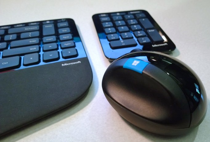 Microsoft Sculpt Ergonomic Desktop Set - Wireless